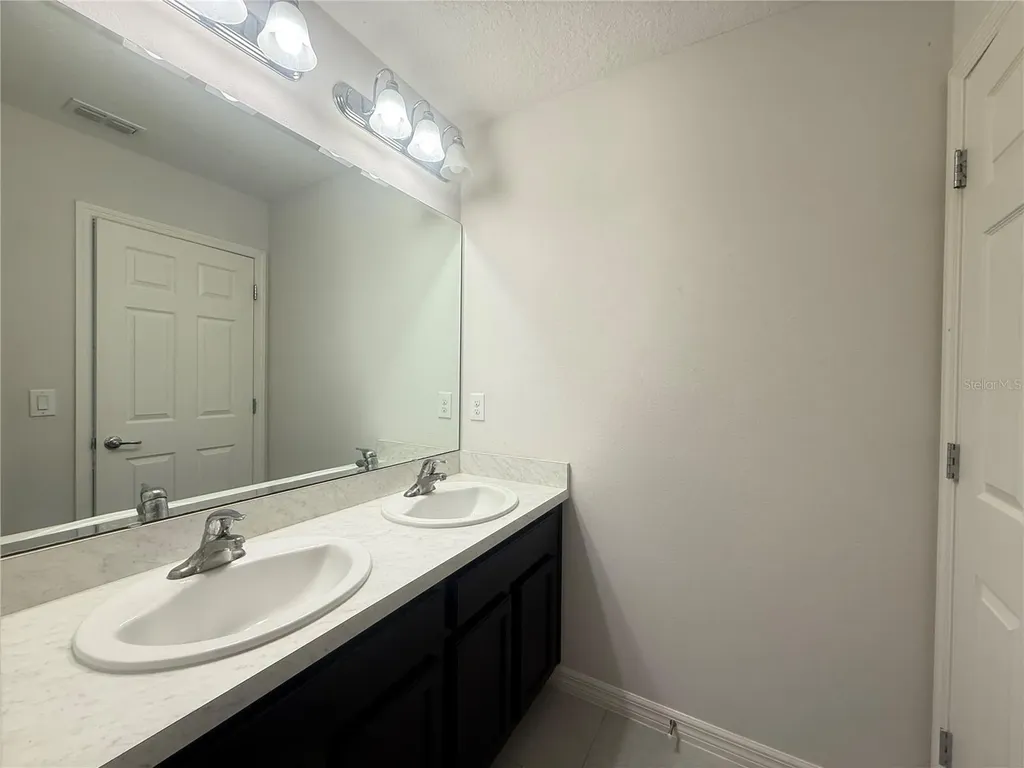 423 Kestrel Drive Groveland FL 34736