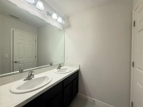 423 Kestrel Drive Groveland FL 34736