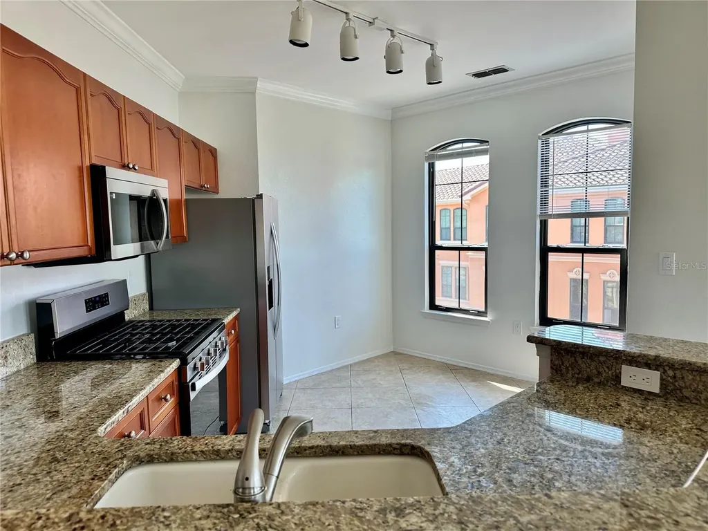 2733 Via Cipriani Clearwater FL 33764
