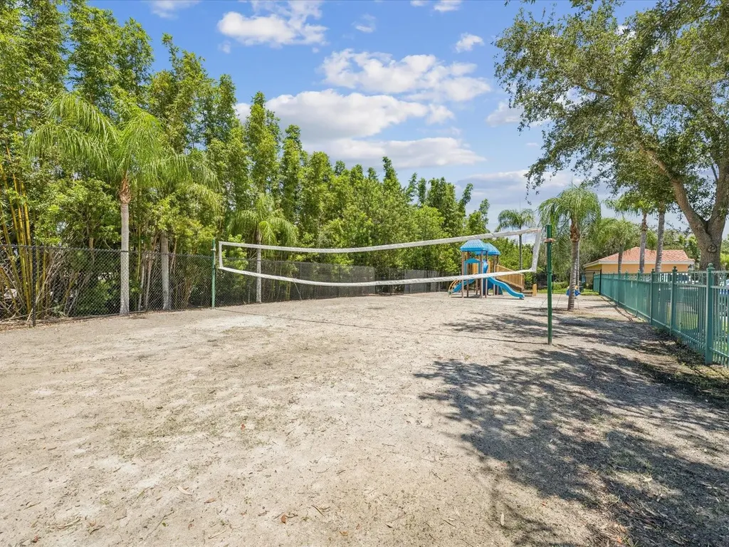 2733 Via Cipriani Clearwater FL 33764