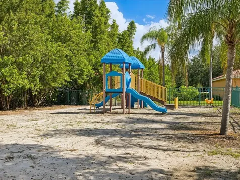 2733 Via Cipriani Clearwater FL 33764