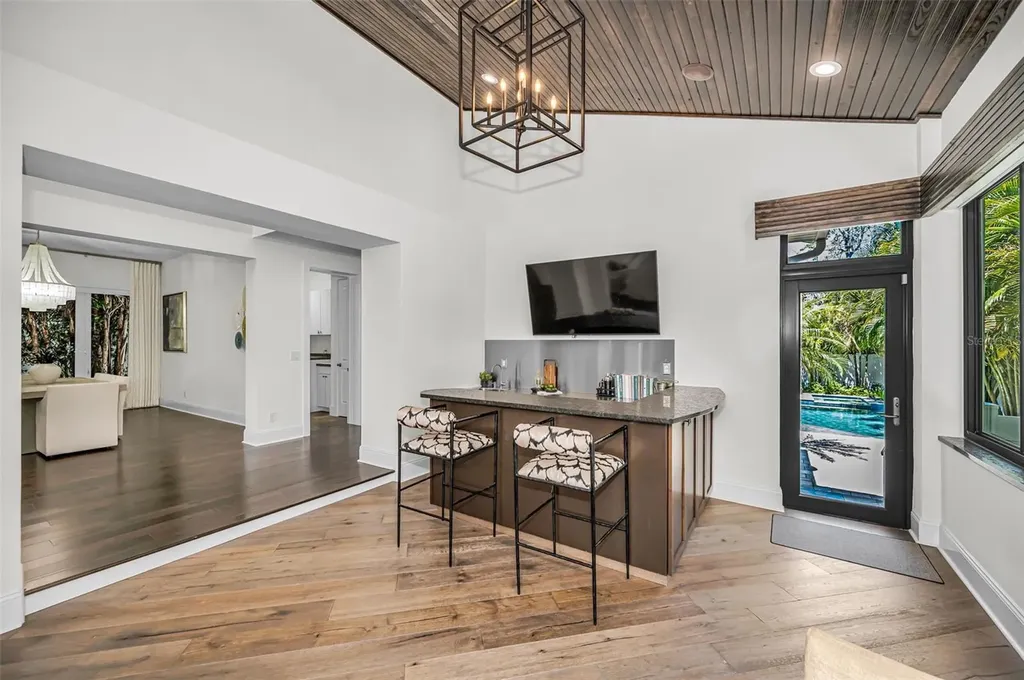 1710 Brightwaters Boulevard NE St Petersburg FL 33704