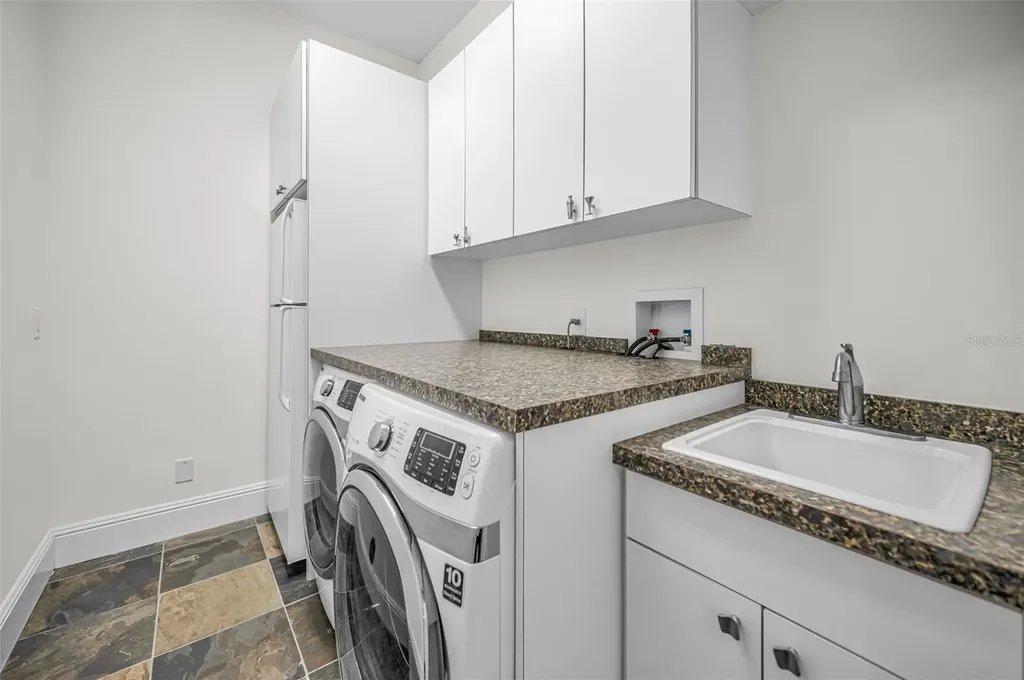 1710 Brightwaters Boulevard NE St Petersburg FL 33704