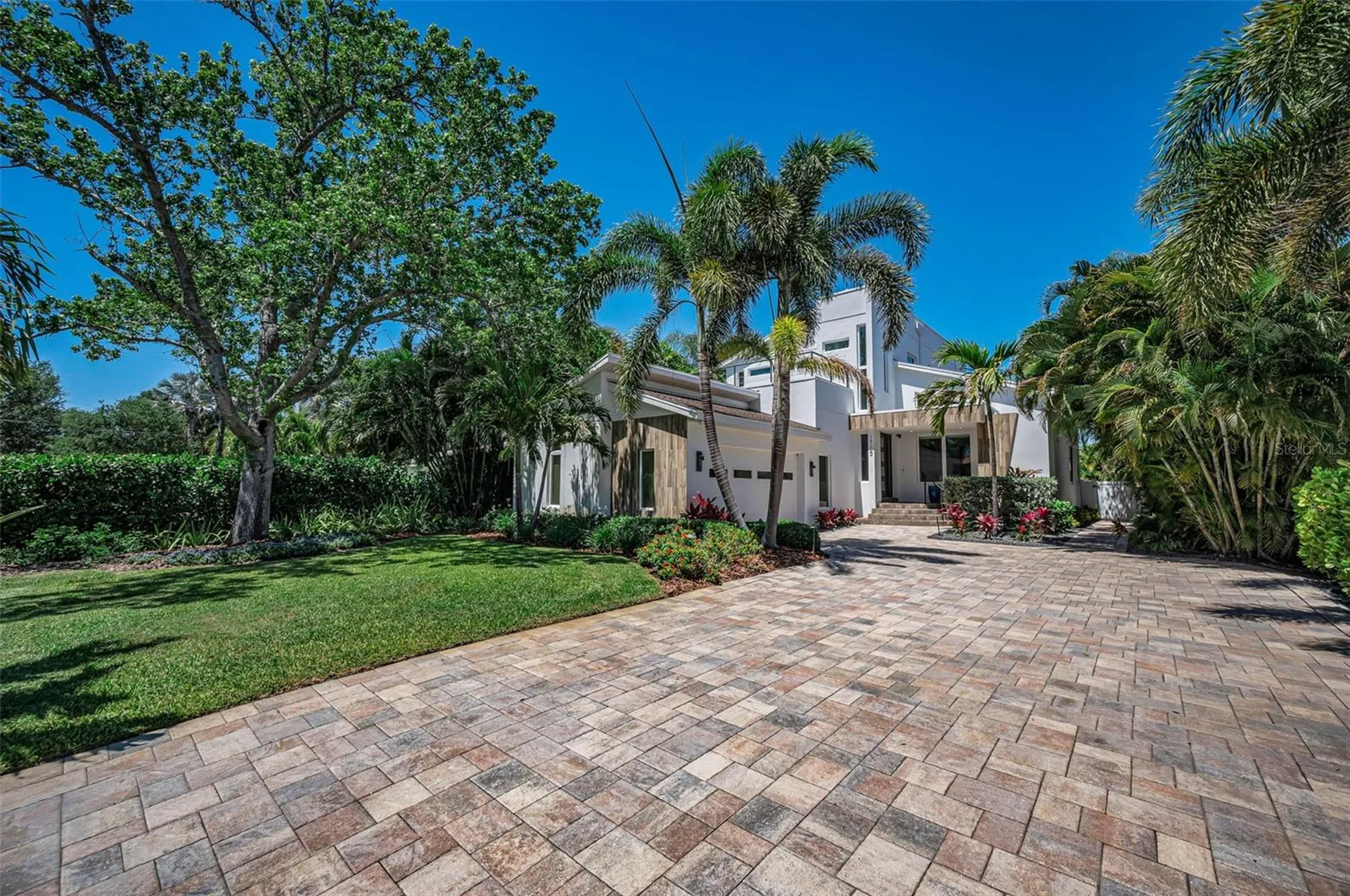 1710 Brightwaters Boulevard NE St Petersburg FL 33704