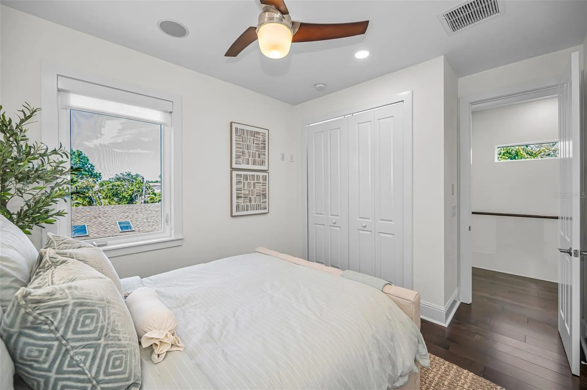 1710 Brightwaters Boulevard NE St Petersburg FL 33704