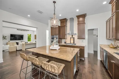 1710 Brightwaters Boulevard NE St Petersburg FL 33704