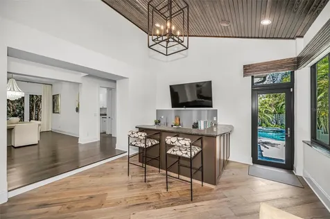 1710 Brightwaters Boulevard NE St Petersburg FL 33704