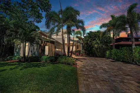 1710 Brightwaters Boulevard NE St Petersburg FL 33704