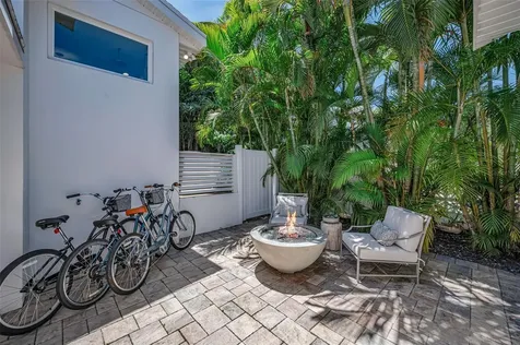 1710 Brightwaters Boulevard NE St Petersburg FL 33704