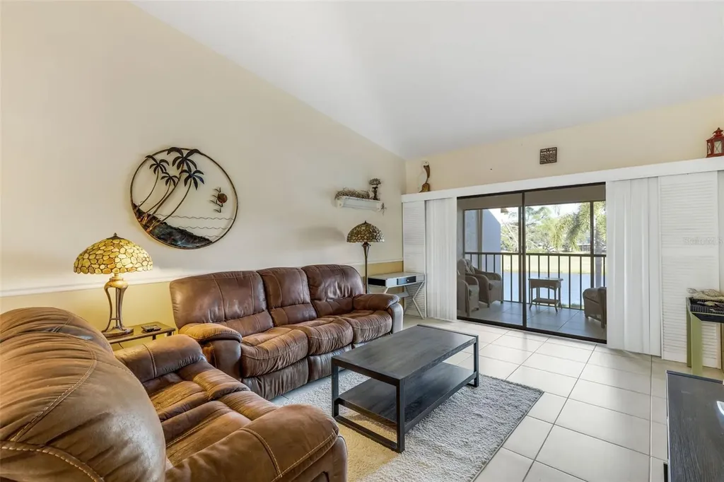 4514 Weybridge Sarasota FL 34235