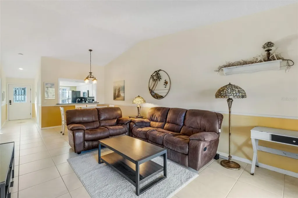 4514 Weybridge Sarasota FL 34235