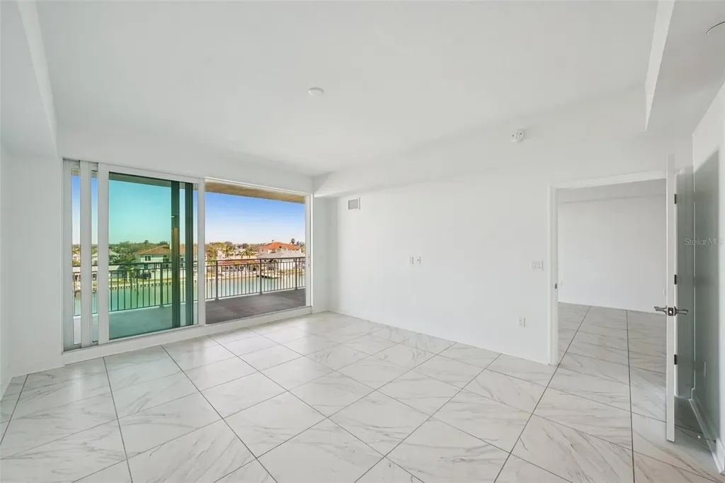 125 Island Way Clearwater Beach FL 33767