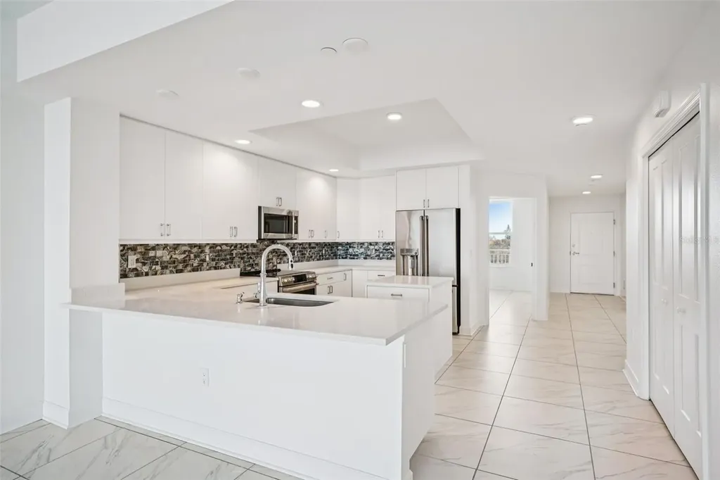 125 Island Way Clearwater Beach FL 33767