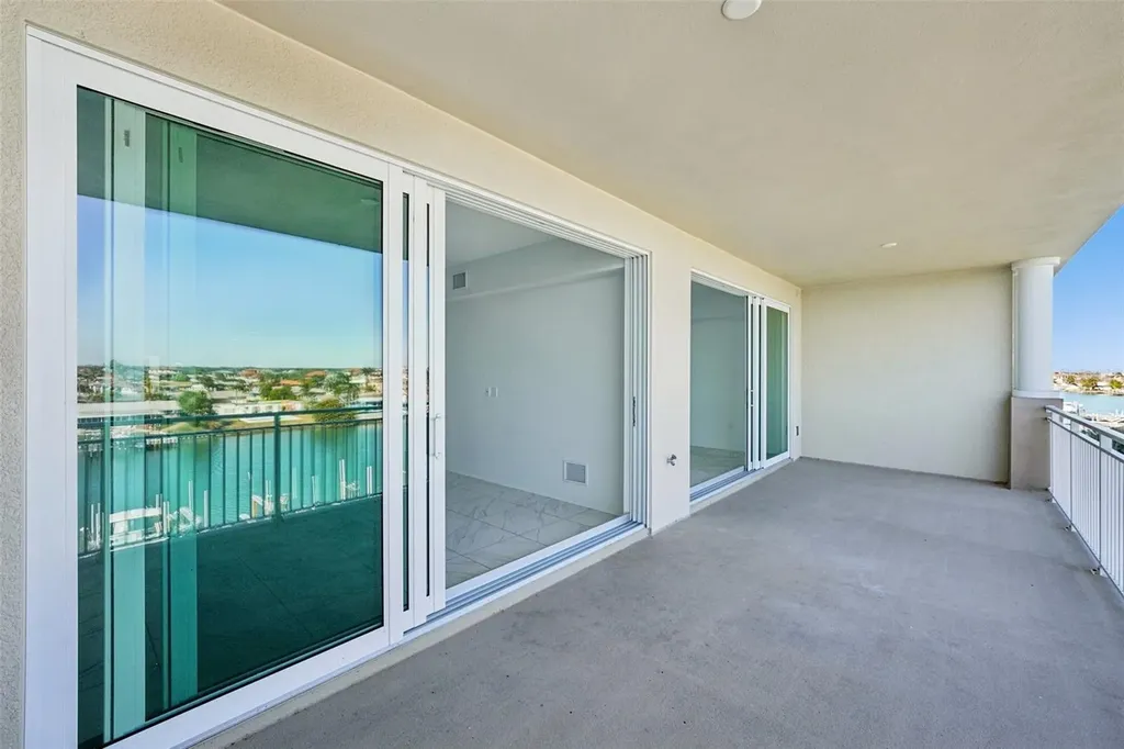 125 Island Way Clearwater Beach FL 33767