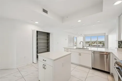 125 Island Way Clearwater Beach FL 33767