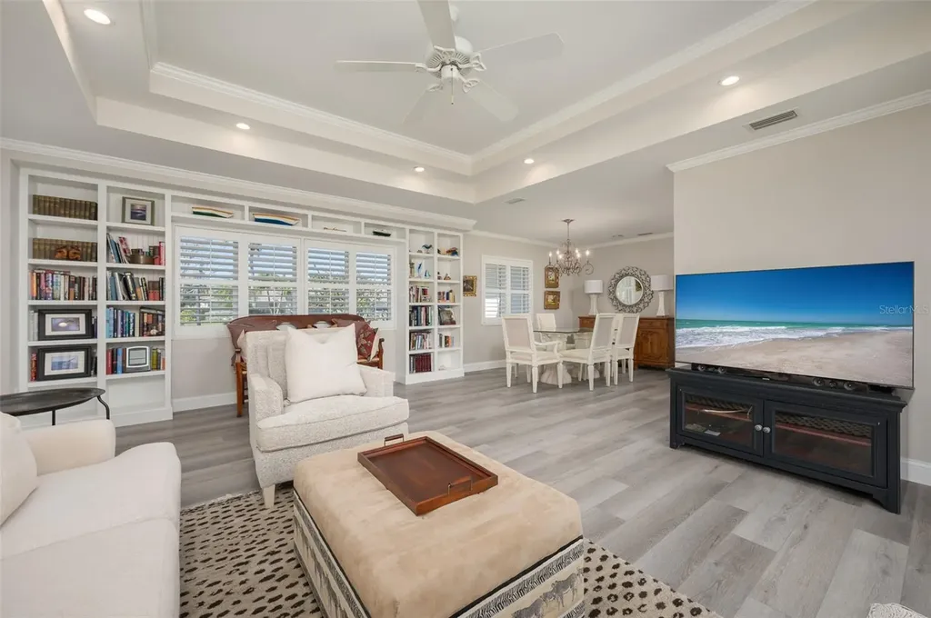 548 Gunwale Lane Longboat Key FL 34228