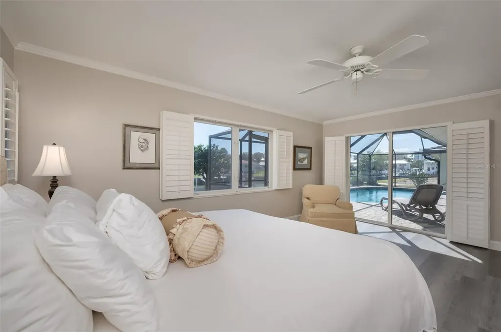 548 Gunwale Lane Longboat Key FL 34228