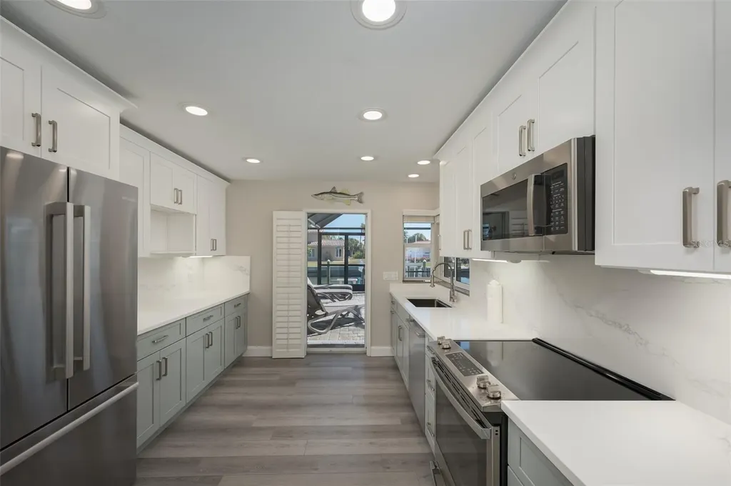 548 Gunwale Lane Longboat Key FL 34228