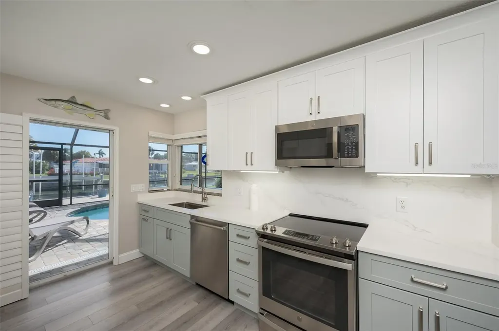 548 Gunwale Lane Longboat Key FL 34228