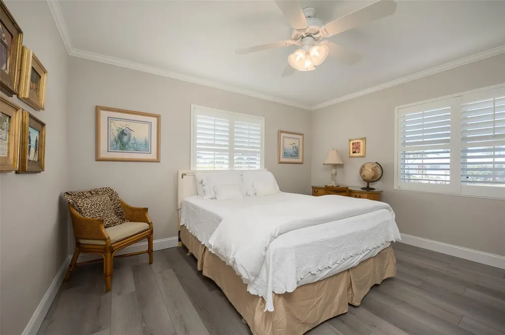 548 Gunwale Lane Longboat Key FL 34228
