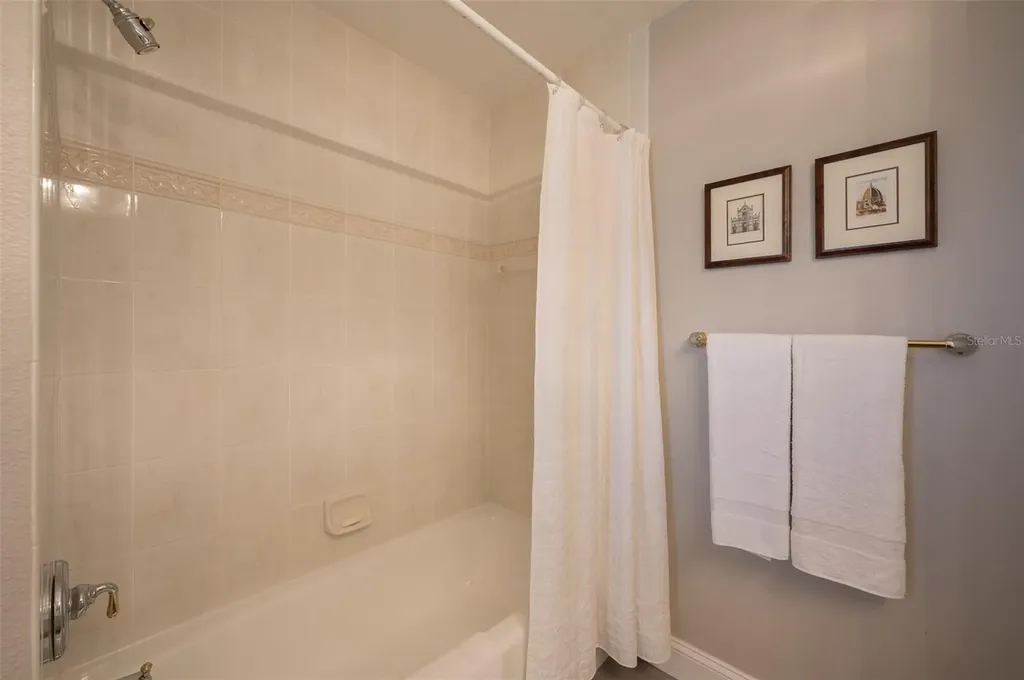 548 Gunwale Lane Longboat Key FL 34228