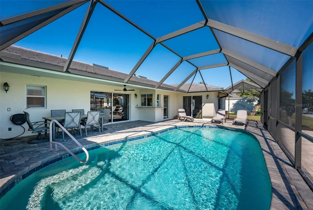 548 Gunwale Lane Longboat Key FL 34228