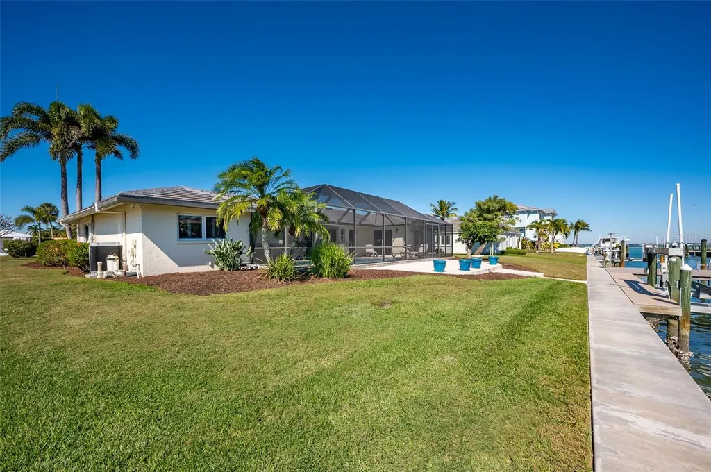 548 Gunwale Lane Longboat Key FL 34228