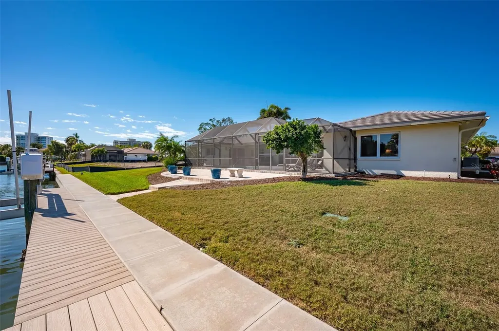 548 Gunwale Lane Longboat Key FL 34228