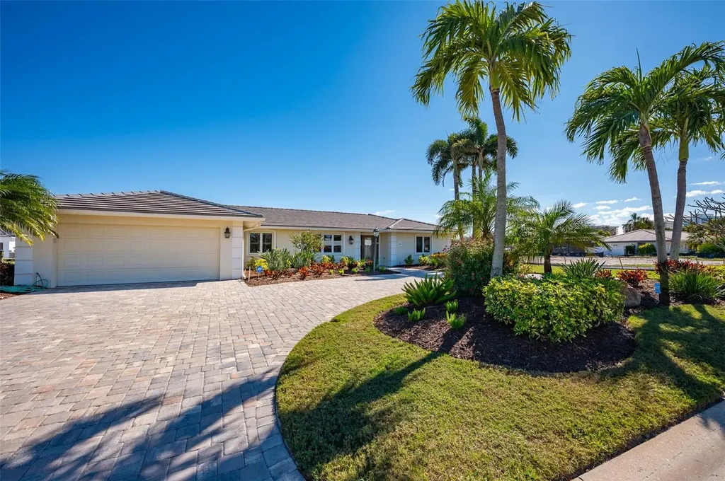 548 Gunwale Lane Longboat Key FL 34228