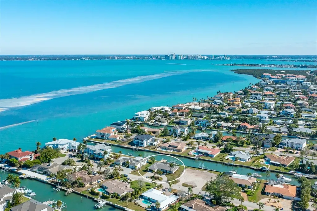 548 Gunwale Lane Longboat Key FL 34228