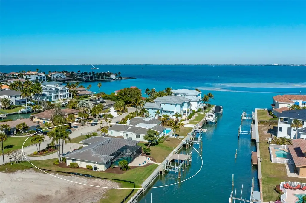548 Gunwale Lane Longboat Key FL 34228