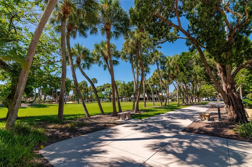 548 Gunwale Lane Longboat Key FL 34228