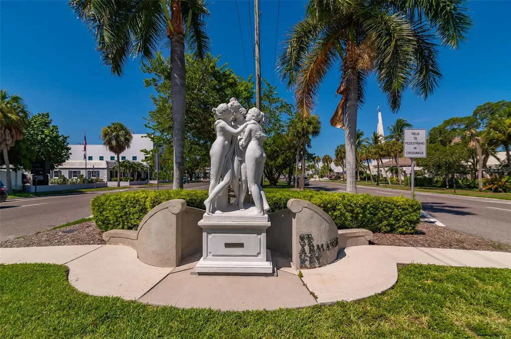 548 Gunwale Lane Longboat Key FL 34228