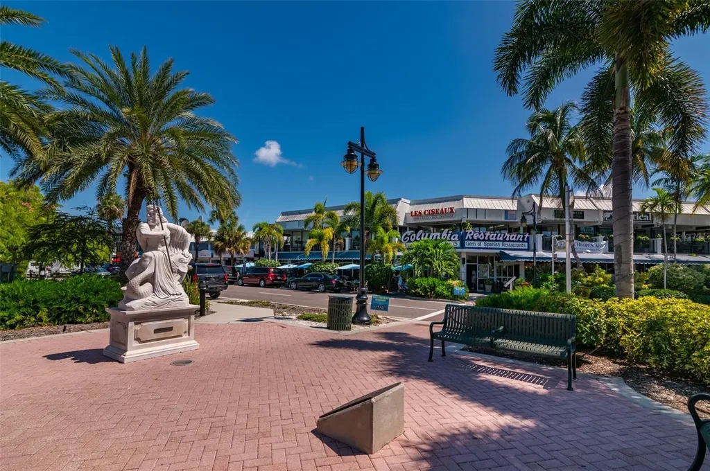 548 Gunwale Lane Longboat Key FL 34228