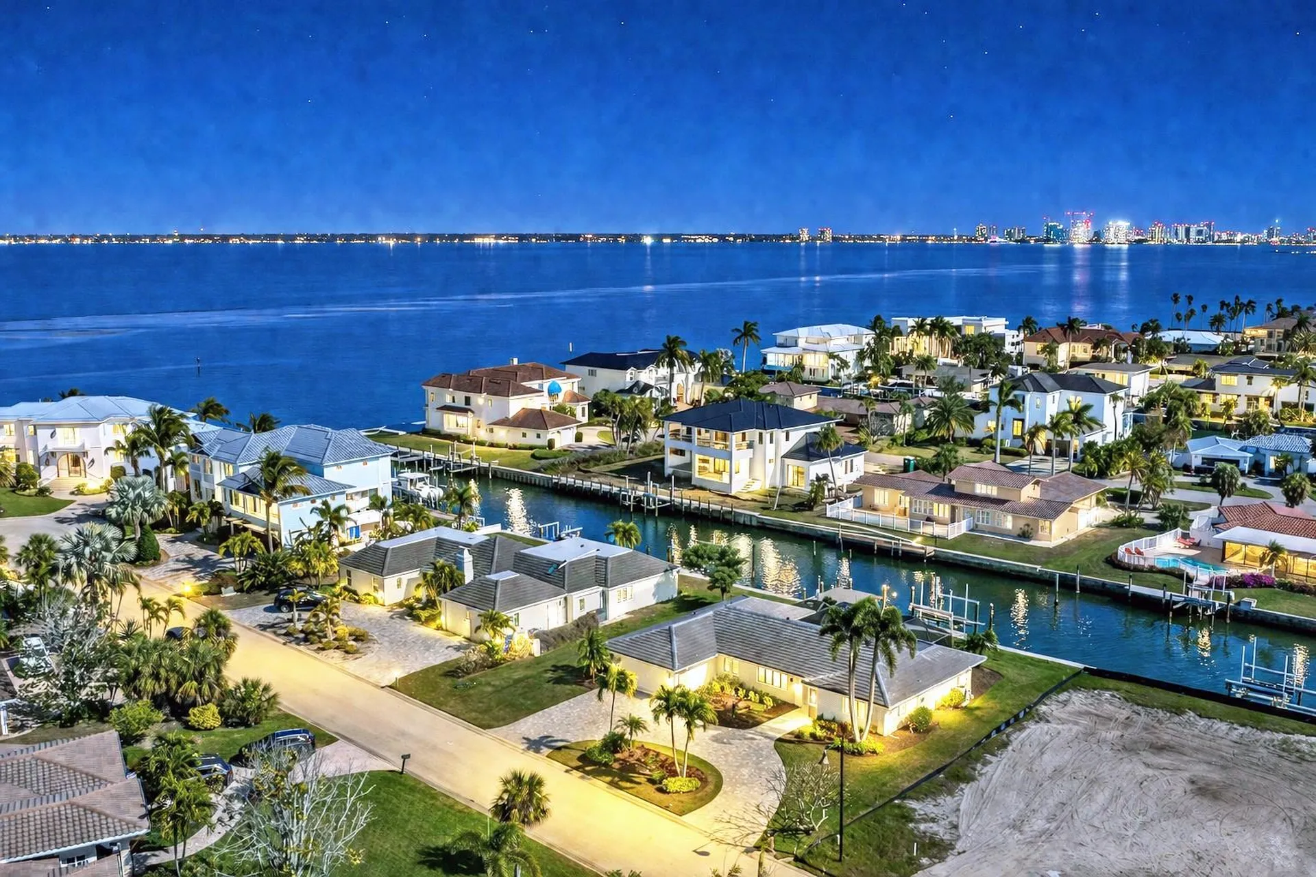548 Gunwale Lane Longboat Key FL 34228