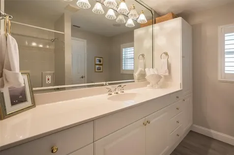 548 Gunwale Lane Longboat Key FL 34228