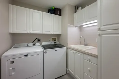 548 Gunwale Lane Longboat Key FL 34228