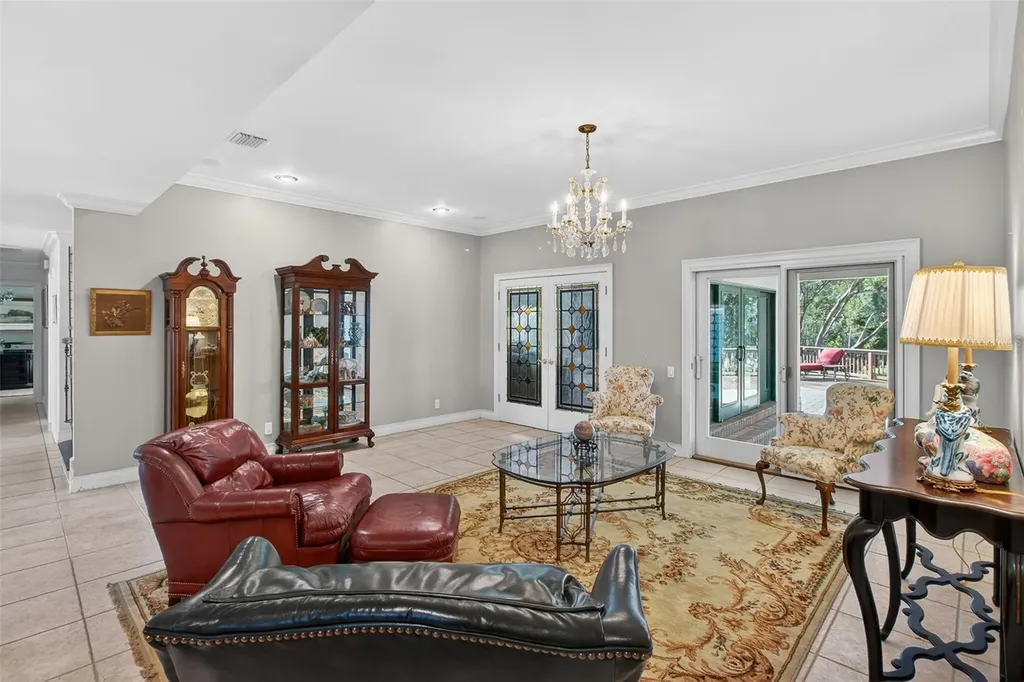 1100 Tortuga Circle NE St Petersburg FL 33702