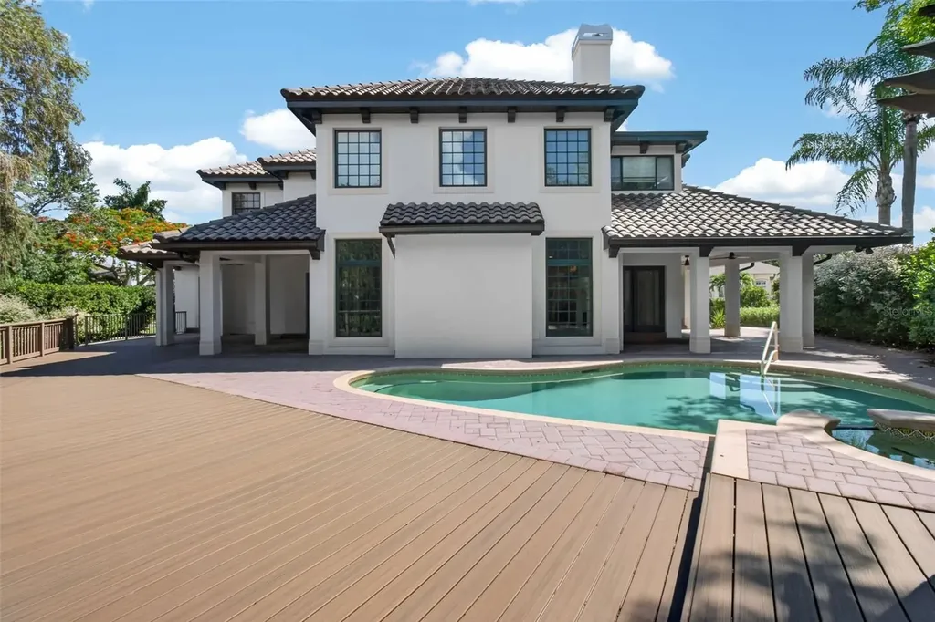 1100 Tortuga Circle NE St Petersburg FL 33702