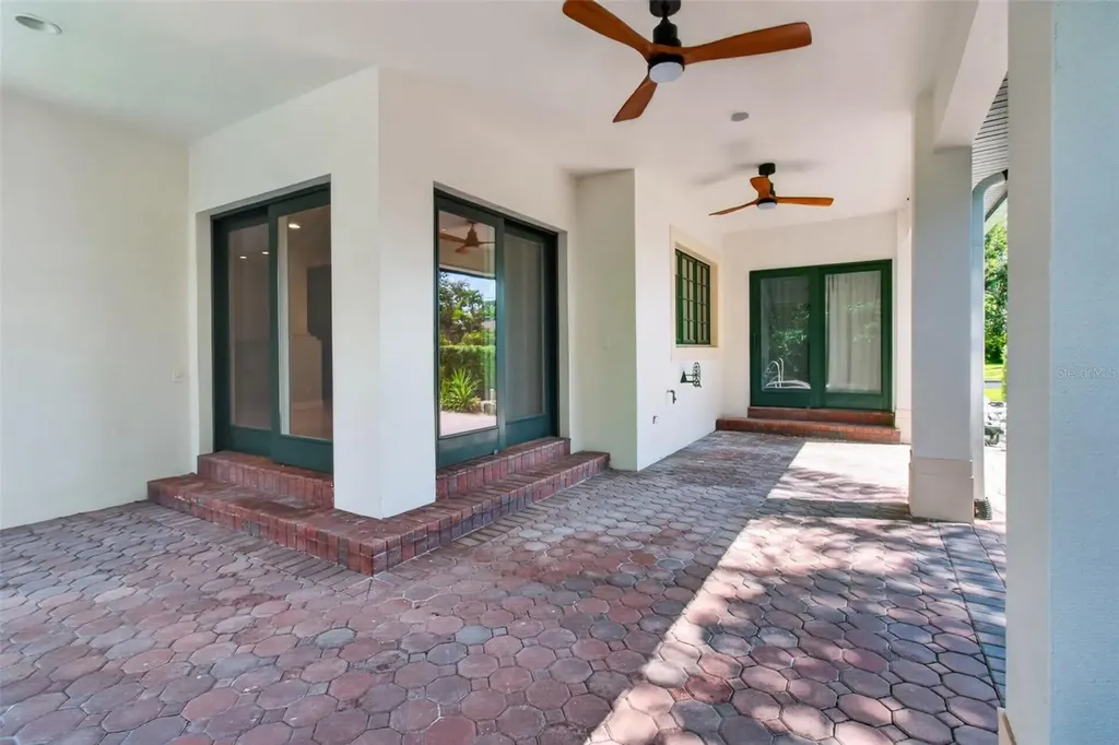 1100 Tortuga Circle NE St Petersburg FL 33702