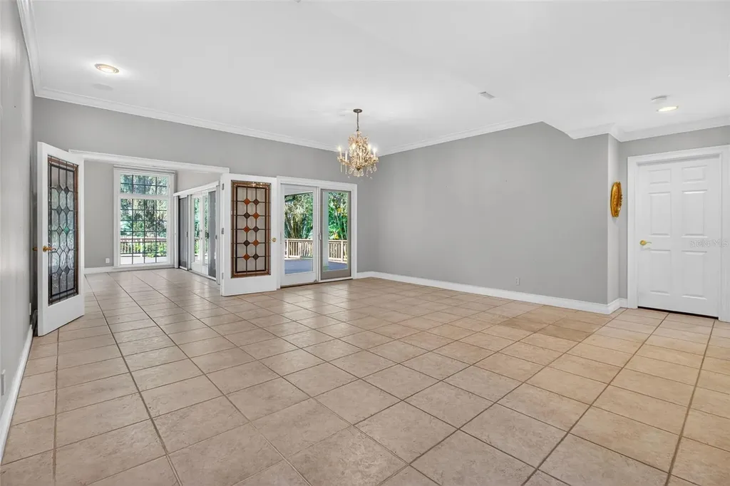 1100 Tortuga Circle NE St Petersburg FL 33702