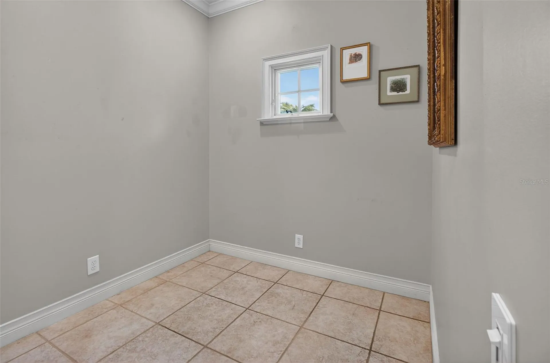 1100 Tortuga Circle NE St Petersburg FL 33702