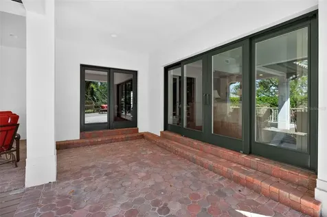 1100 Tortuga Circle NE St Petersburg FL 33702