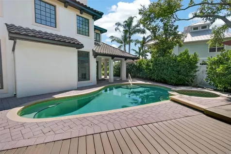 1100 Tortuga Circle NE St Petersburg FL 33702