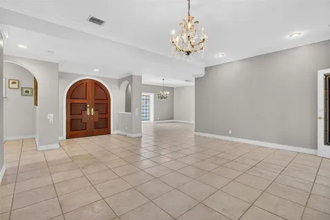 1100 Tortuga Circle NE St Petersburg FL 33702