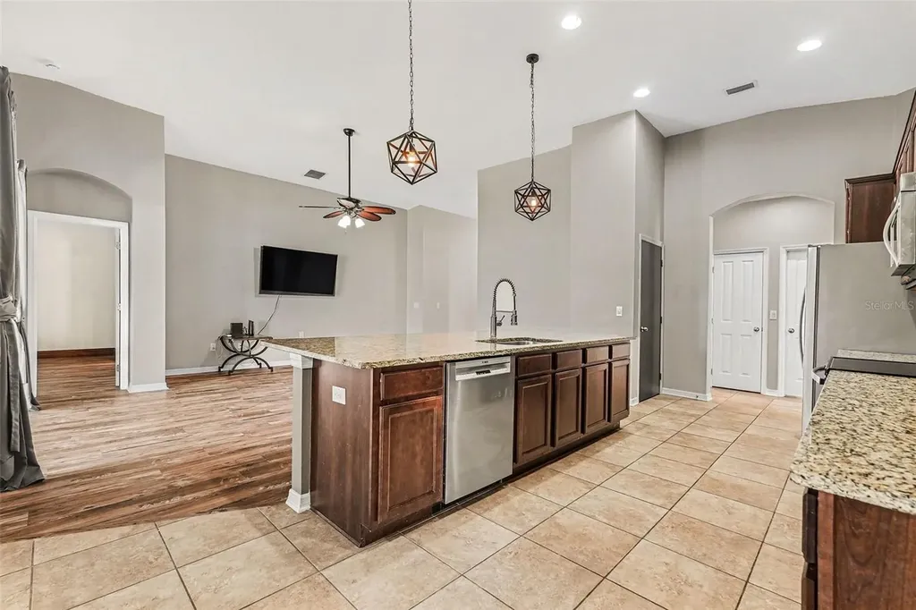 12324 Loopback Drive San Antonio FL 33576