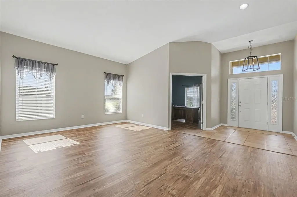 12324 Loopback Drive San Antonio FL 33576