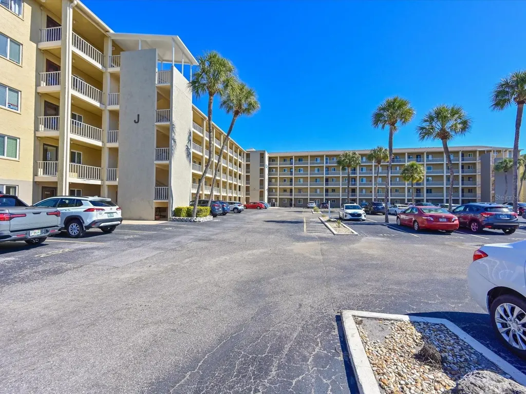 3563 Lake Bayshore Drive Bradenton FL 34205