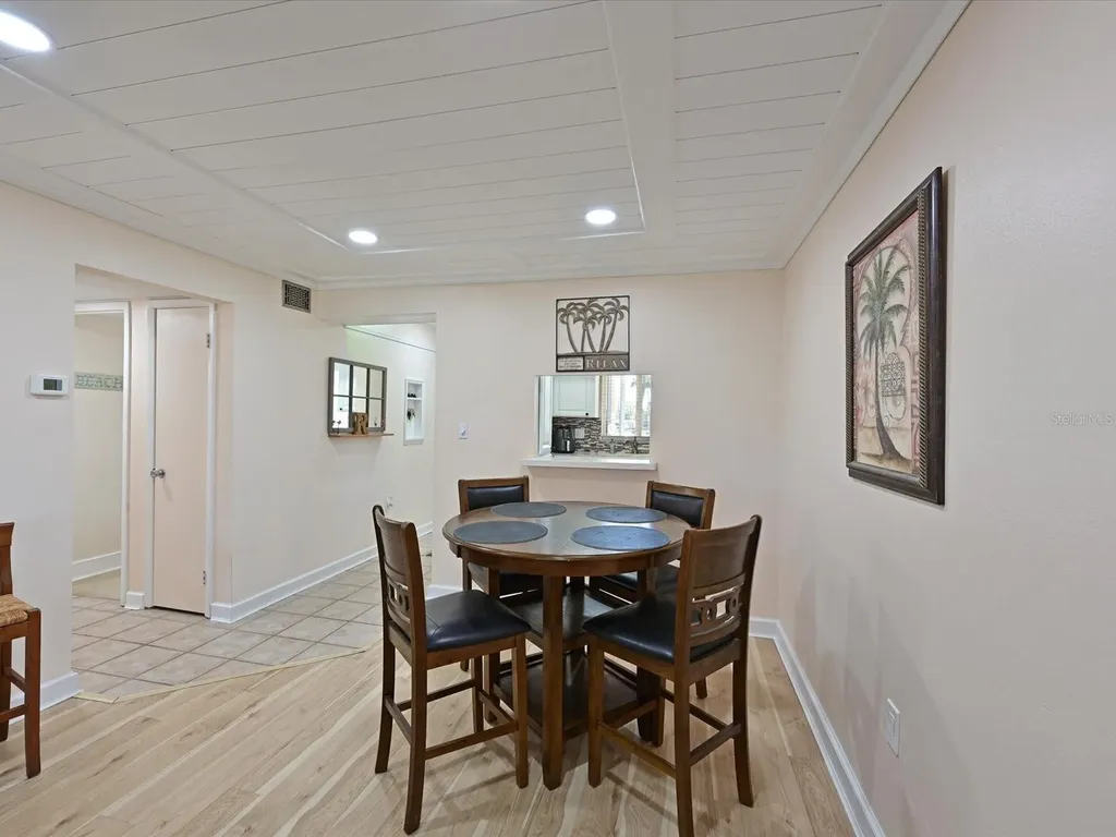 3563 Lake Bayshore Drive Bradenton FL 34205