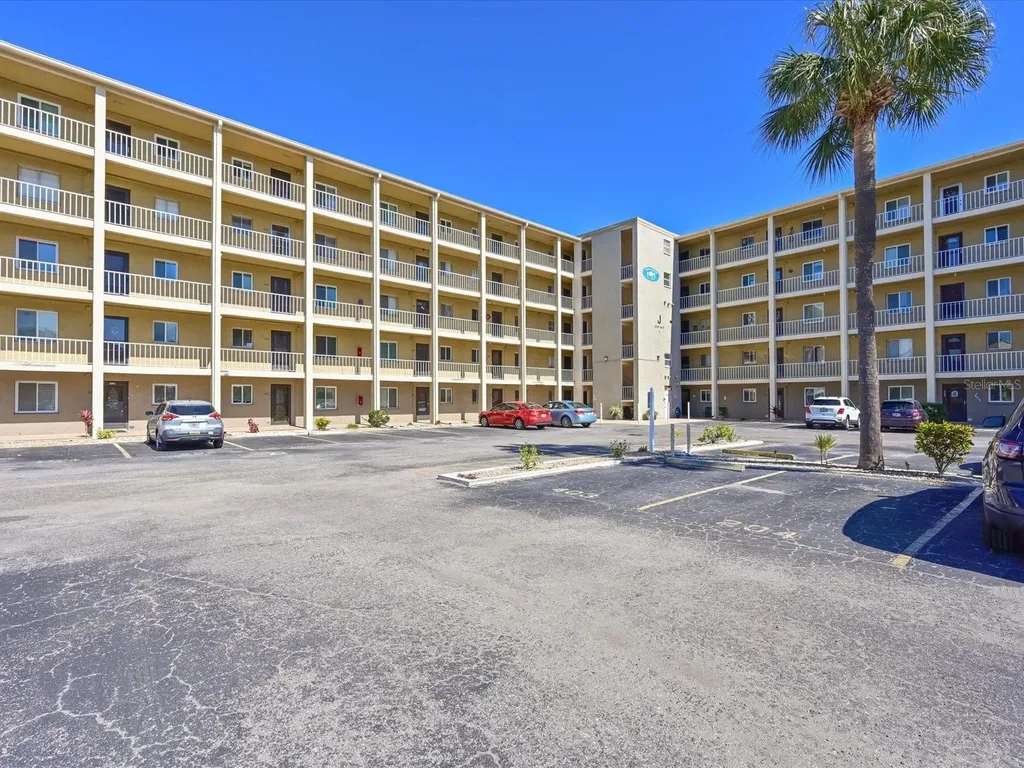3563 Lake Bayshore Drive Bradenton FL 34205